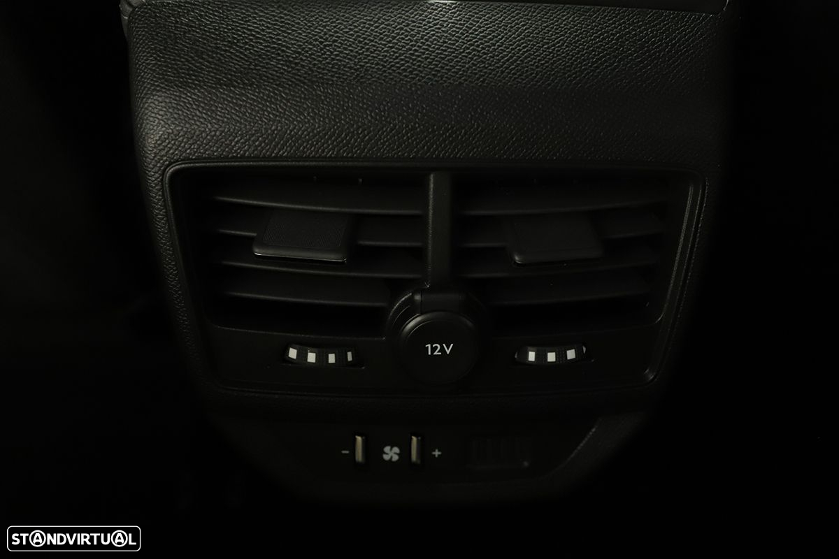 Peugeot 5008 1.2 PureTech Allure Pack EAT8 - 23