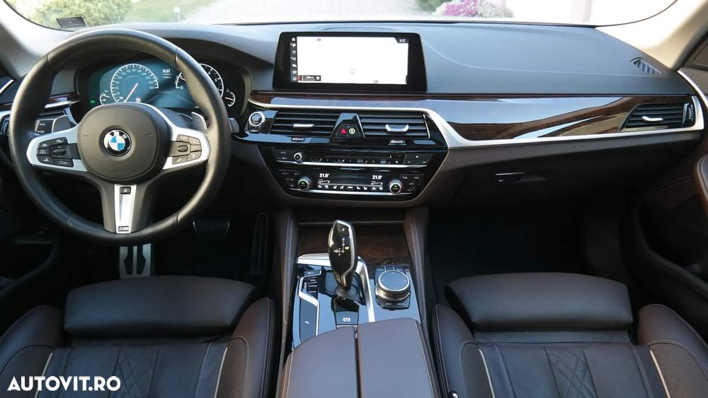 BMW Seria 5 540i xDrive Aut. Sport Line - 7