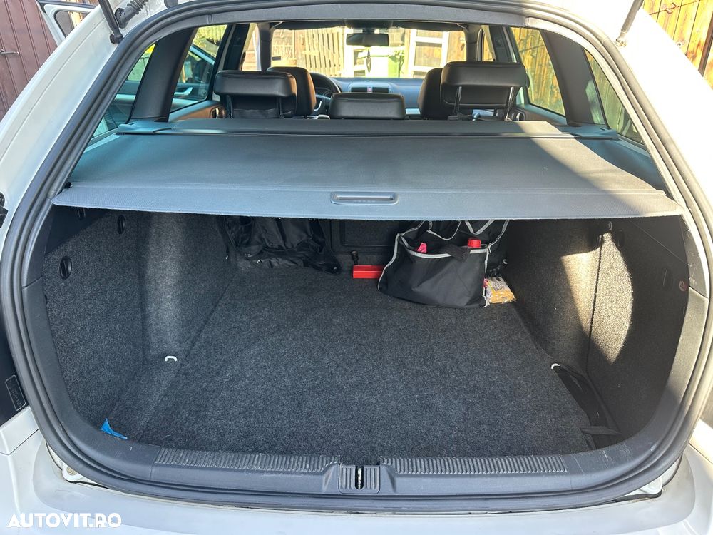 Skoda Octavia Combi 2.0 TDI RS DSG - 11