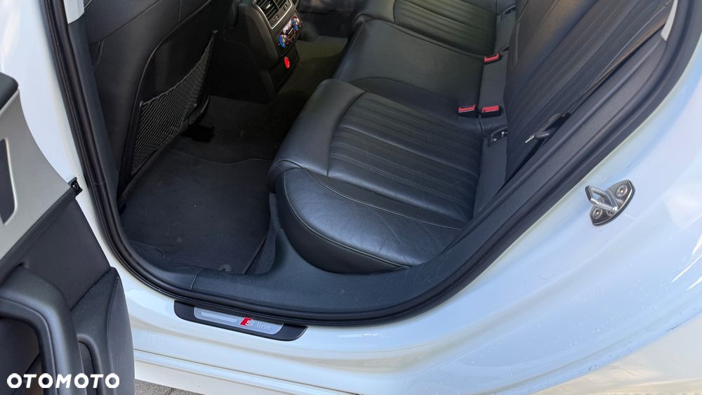 Audi A6 Avant - 16