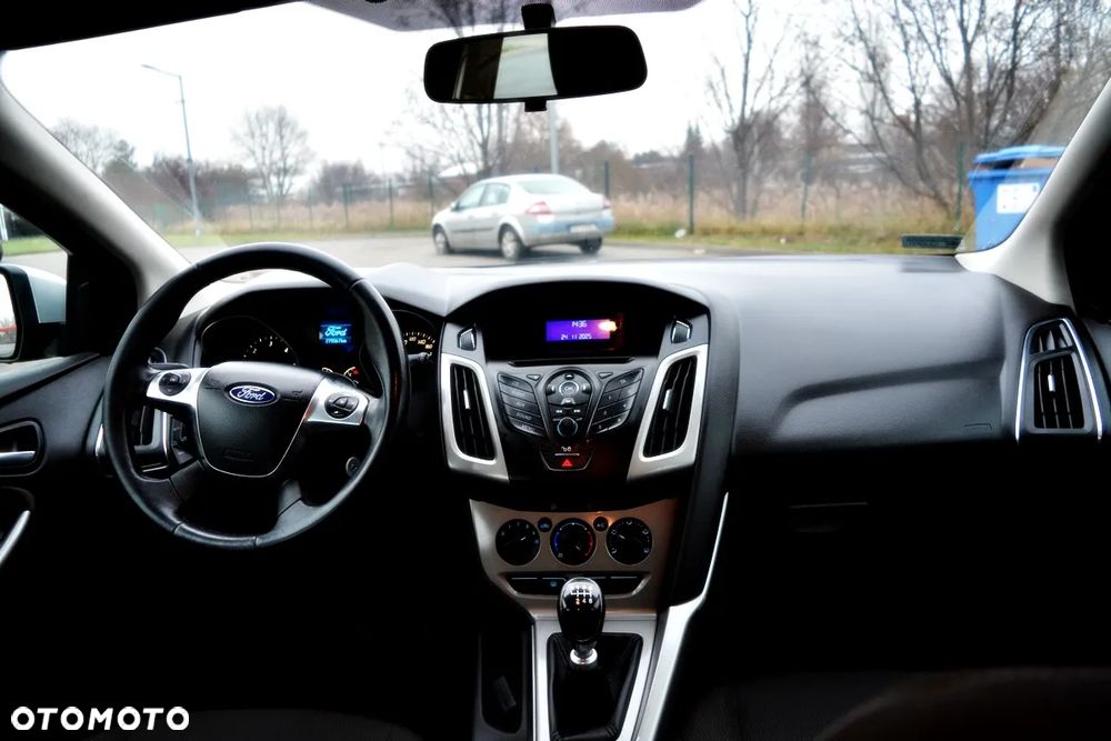Ford Focus 1.6 TDCi DPF Ambiente - 10