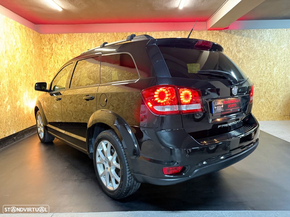 Fiat Freemont 2.0 M-Jet Urban - 31