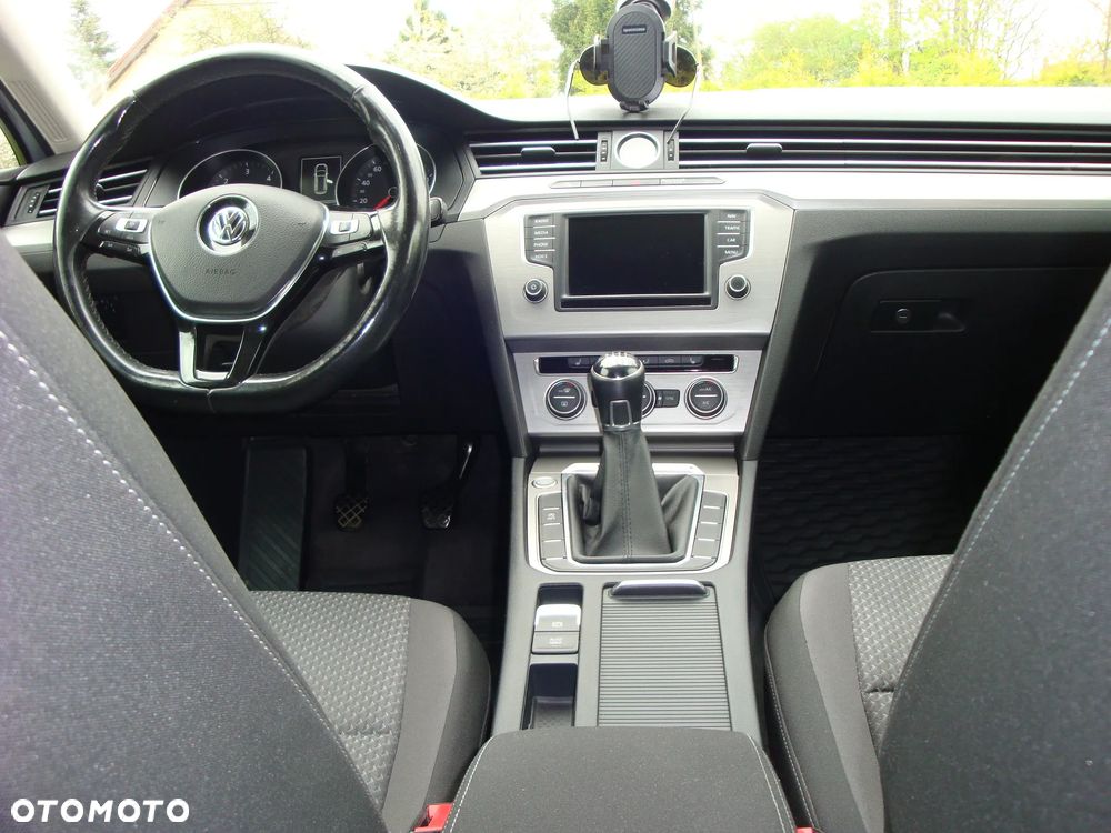 Volkswagen Passat 2.0 TDI BMT Trendline - 10