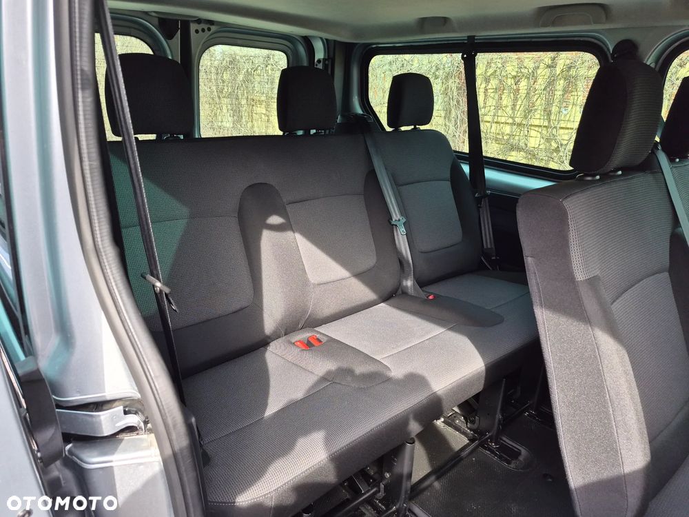 Renault Trafic Grand 2.0 dCi EDC - 10