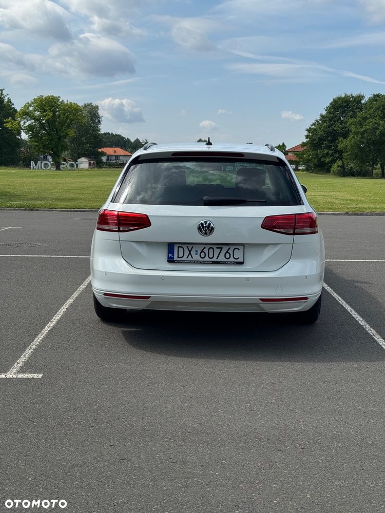 Volkswagen Passat 2.0 TDI SCR Comfortline - 5