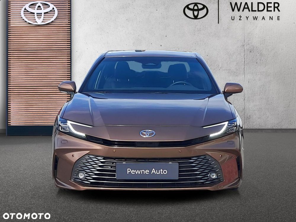 Toyota Camry - 8