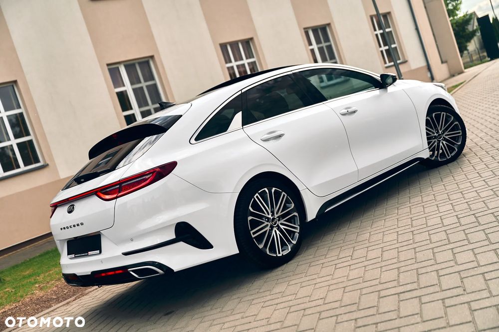Kia ProCeed 1.5 T-GDI DCT7 OPF GT LINE - 18