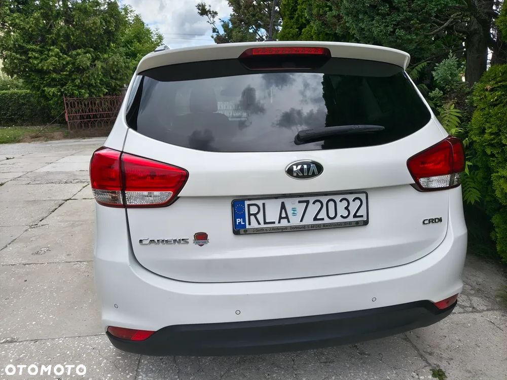 Kia Carens 1.7 CRDi 115 Dream Team Edition - 9