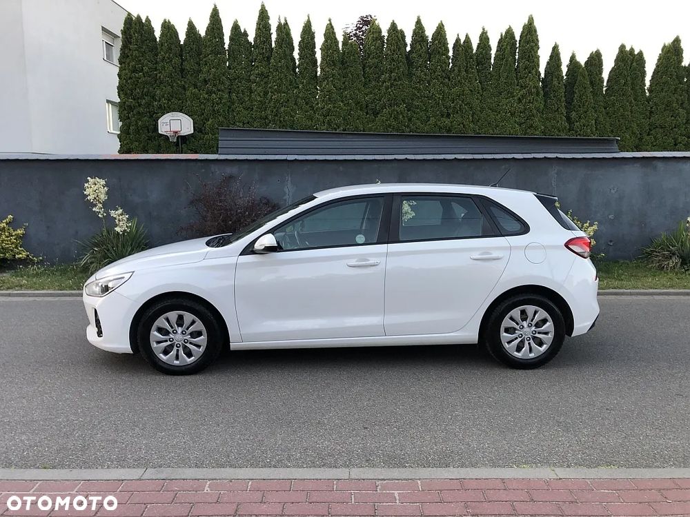 Hyundai i30 1.6 CRDi BlueDrive Comfort DCT - 8
