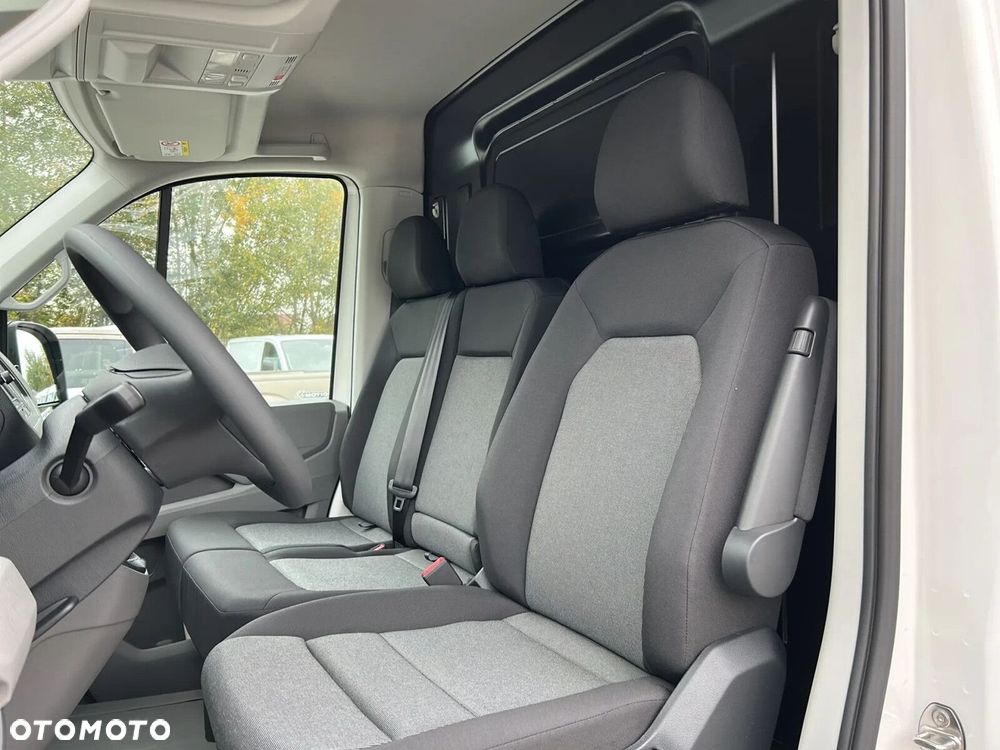 Volkswagen Crafter 35 Furgon, 2.0TDI 140KM, r.o. 3640 - 17