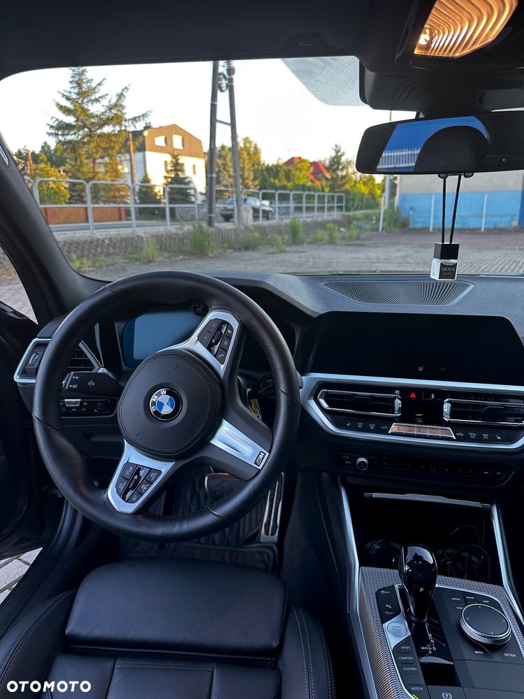 BMW Seria 3 320d M Sport - 10