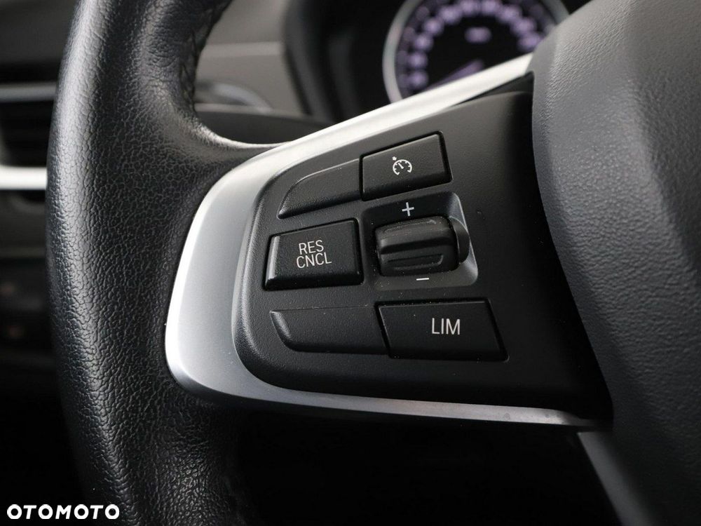 BMW X1 sDrive20d xLine - 34