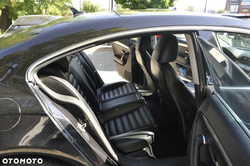 Volkswagen Passat CC - 12