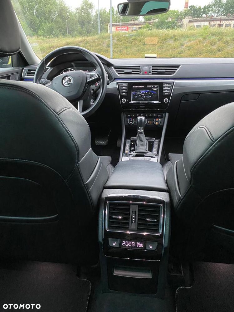 Skoda Superb 2016 photo 5