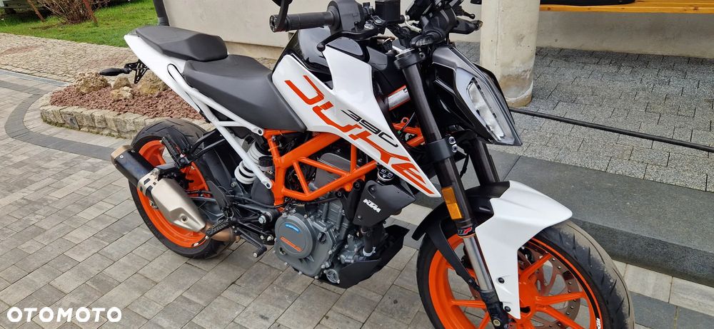KTM Duke - 3