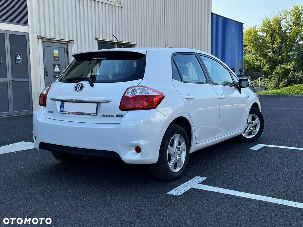 Toyota Auris 1.8 Hybrid Life - 9