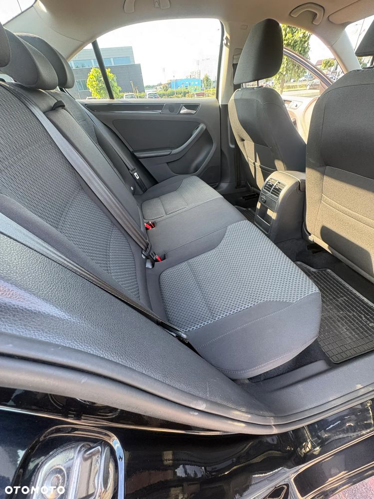 Volkswagen Jetta 1.4 TSI Comfortline - 16