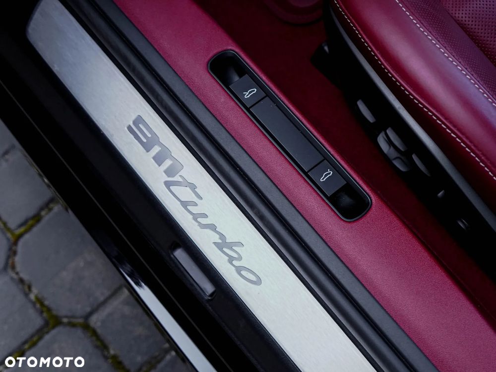 Porsche 911 911Turbo - 17