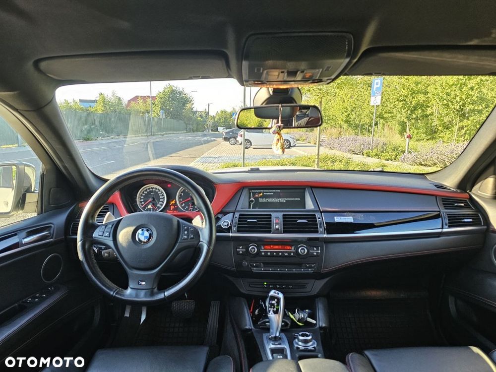 BMW X6M - 16