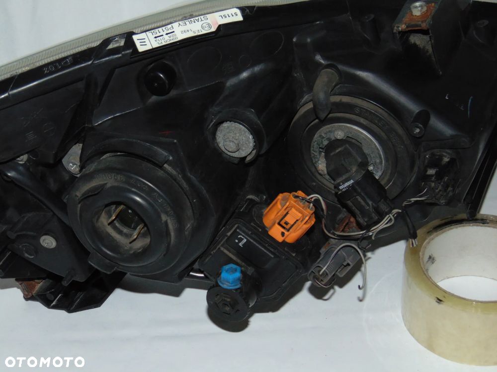 ORYGINAŁ lampa przednia przód prawa Mazda 5 Mazda5 I CR 05-08r - 12