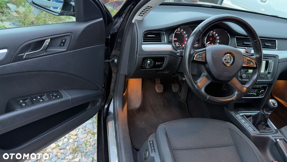 Skoda Superb 1.6 TDI Family - 33