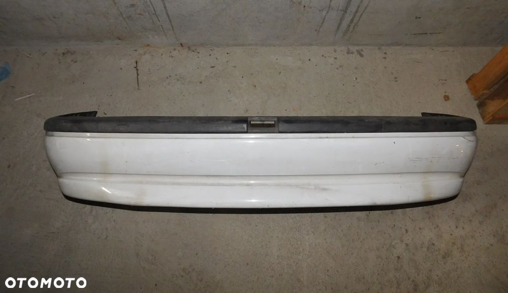 zderzak tył tylny OPEL VECTRA A lift fl biały