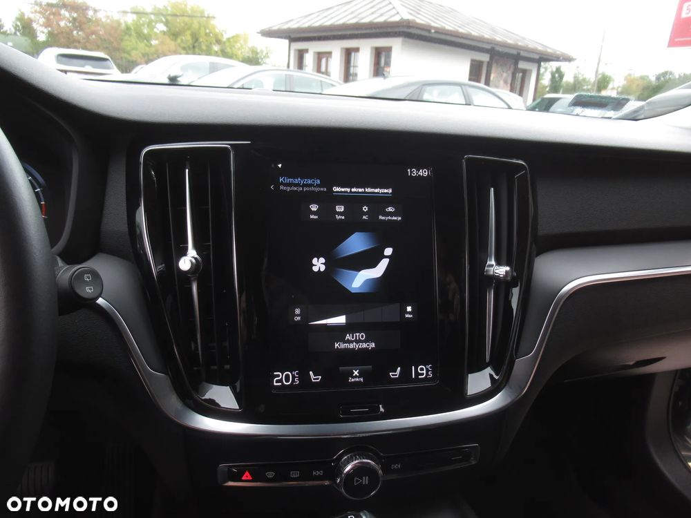 Volvo V60 T4 Momentum - 27