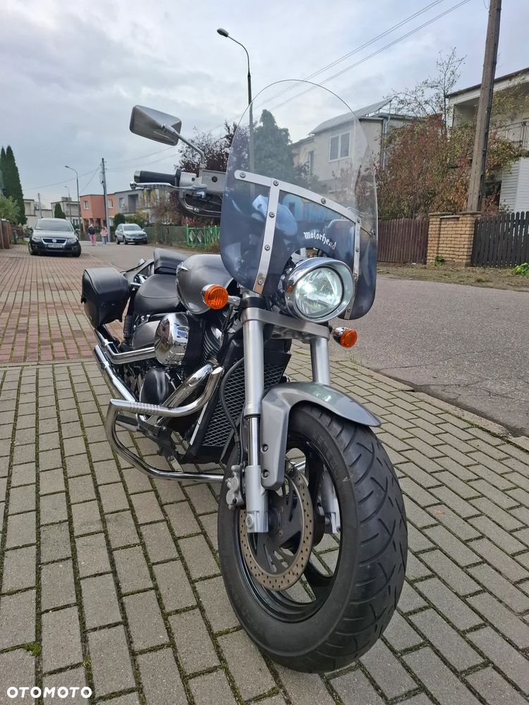 Suzuki Boulevard - 2