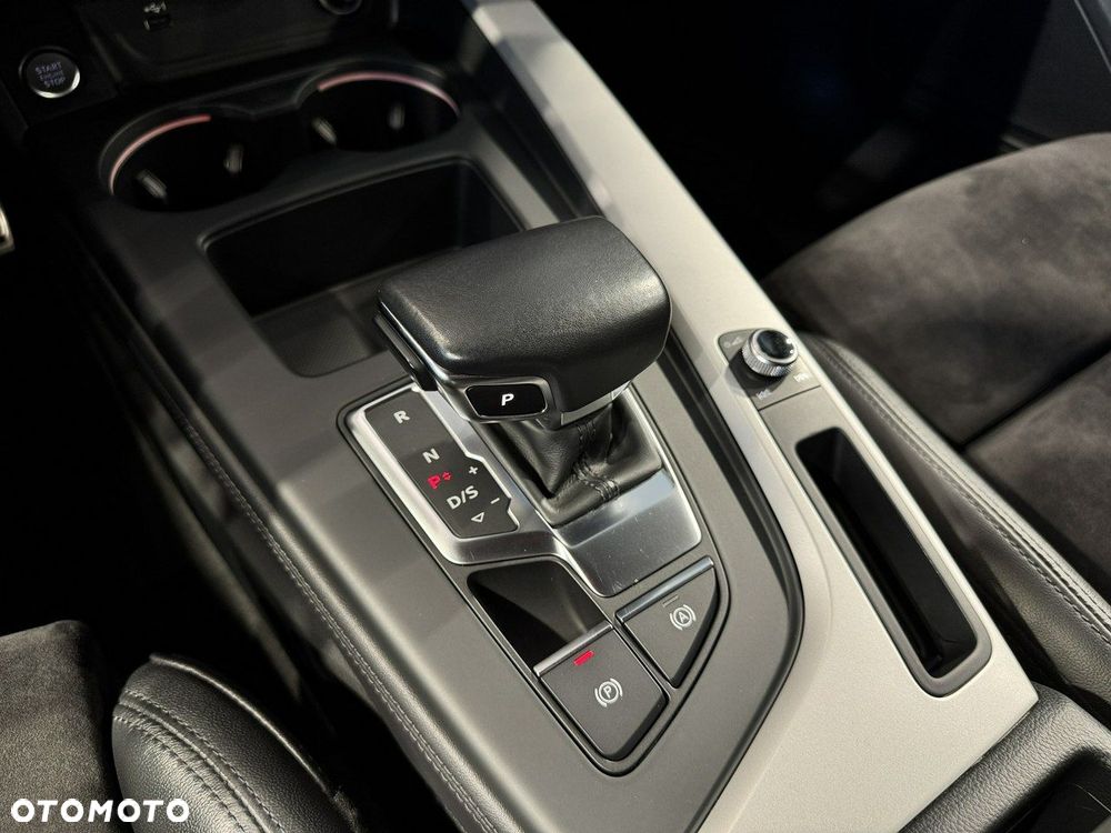 Audi A4 Limousine - 28