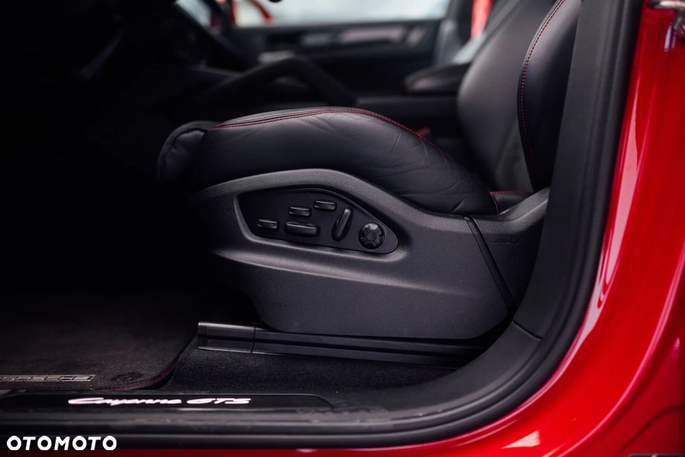 Porsche Cayenne - 27