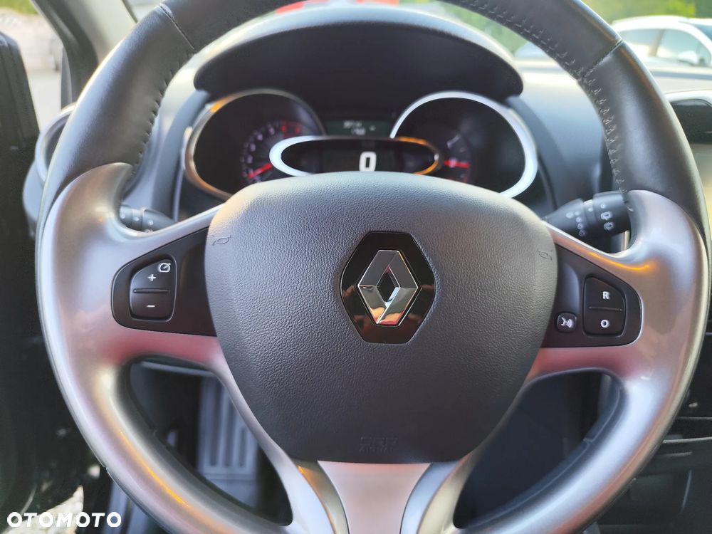 Renault Clio 1.2 16V 75 LIMITED - 19