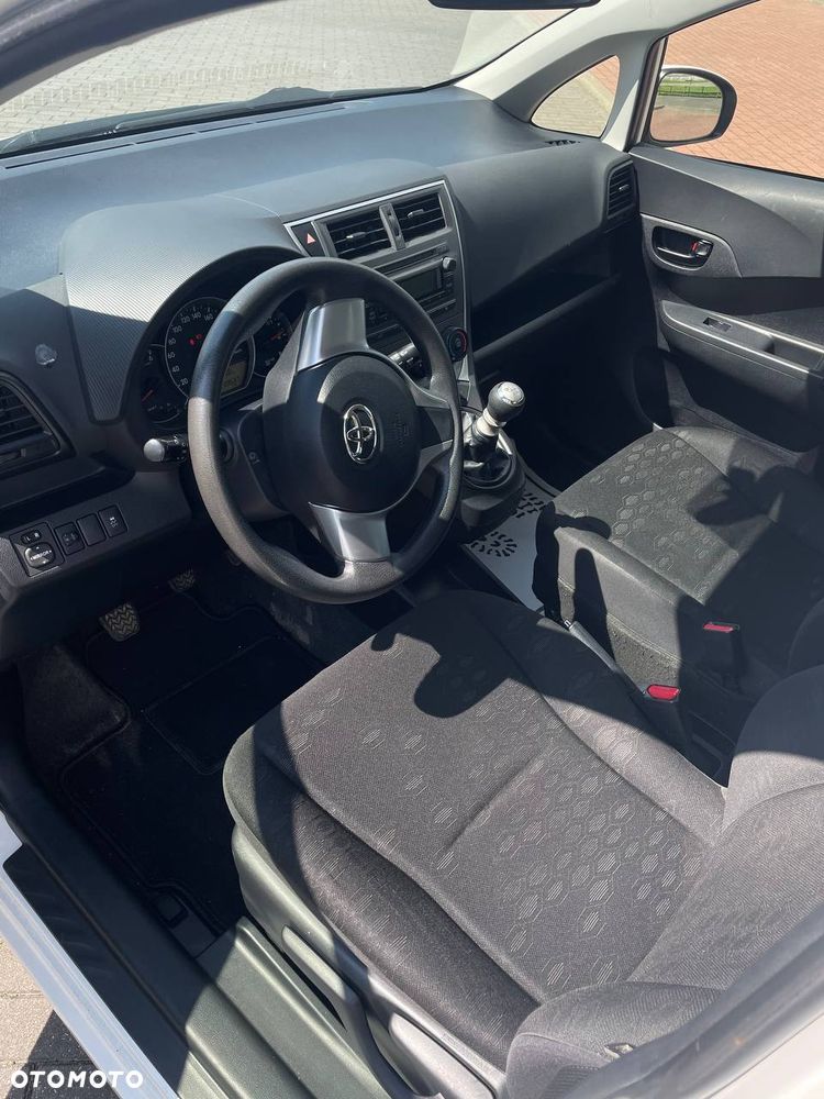Toyota Verso S 1.4 D-4D Premium - 9