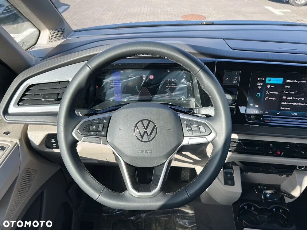 Volkswagen Multivan - 17