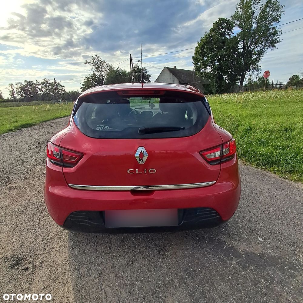Renault Clio - 10