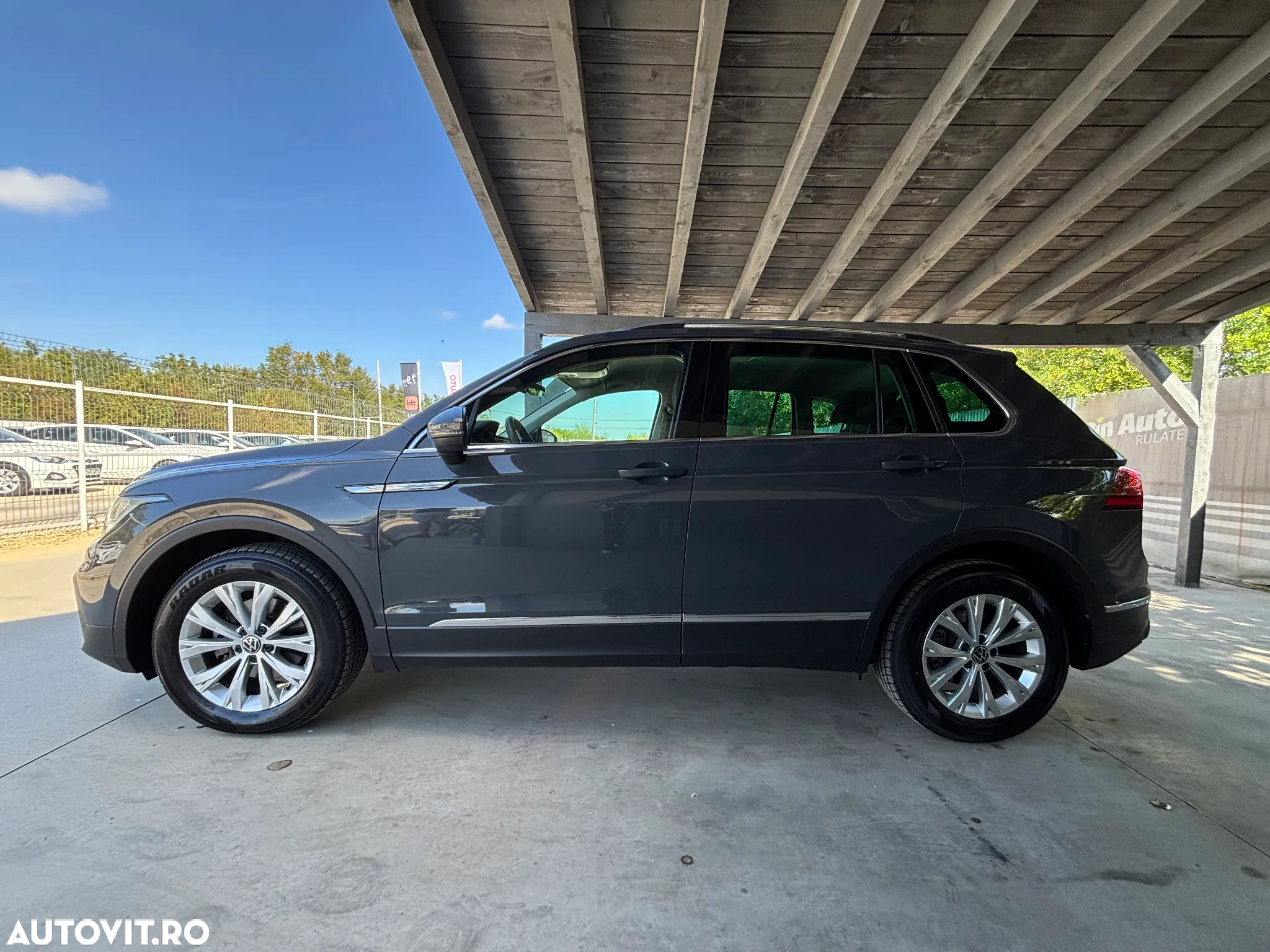 Volkswagen Tiguan 2.0 TDI DPF DSG Comfortline - 9