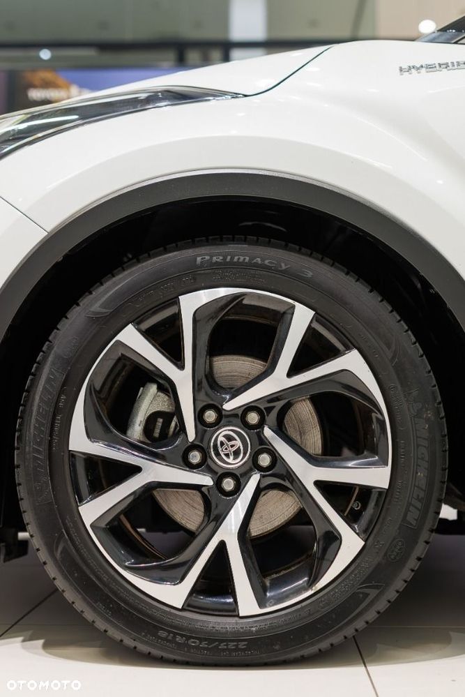 Toyota C-HR - 16