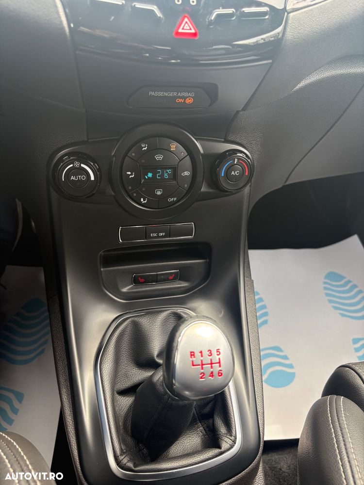 Ford Fiesta 1.6 EcoBoost ST - 11