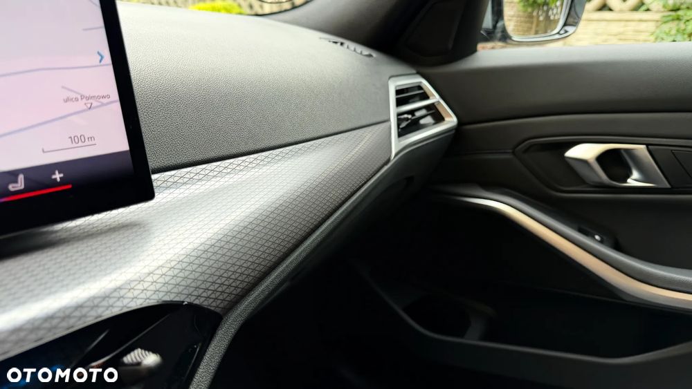 BMW Seria 3 330i xDrive M Sport Edition sport - 29