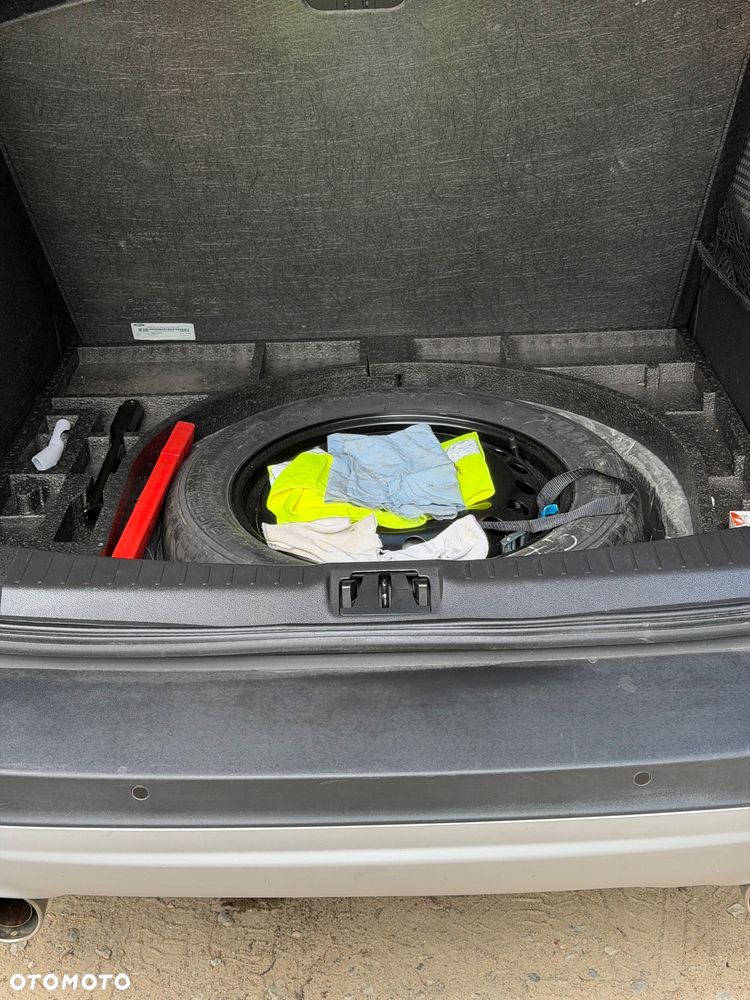 Ford Kuga 1.5 EcoBoost 2x4 Titanium - 11