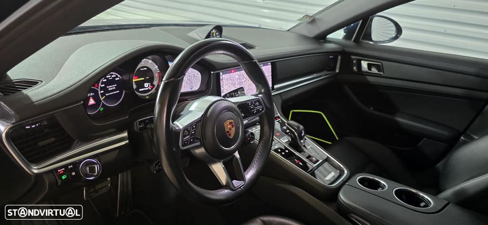 Porsche Panamera Sport Turismo - 11