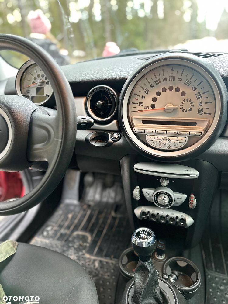 MINI Cooper 50 Mayfair - 11