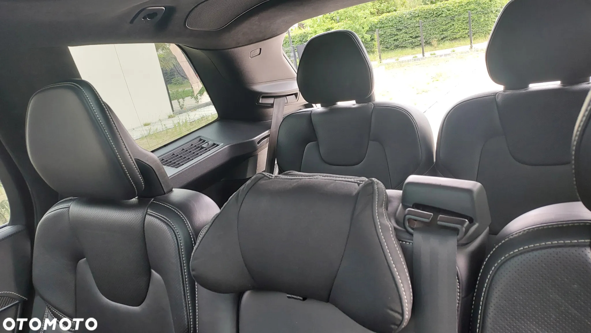 Volvo XC 90 T8 AWD Plug-In Hybrid R-Design 7os - 25