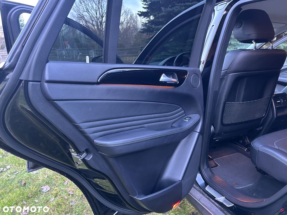 Mercedes-Benz GLE - 11