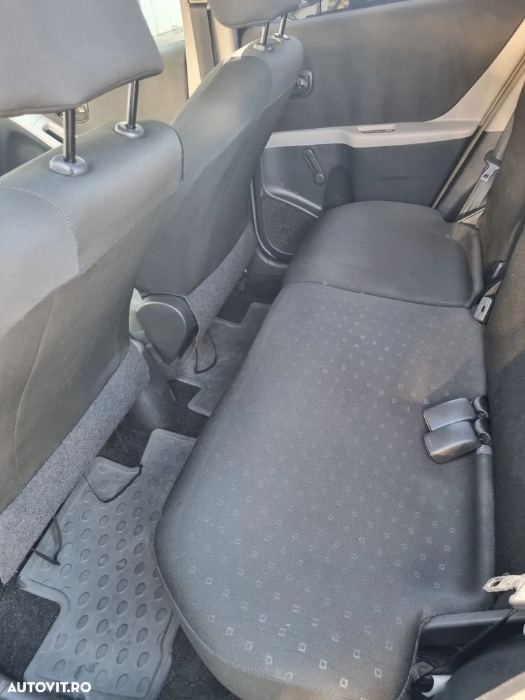 Toyota Yaris - 9