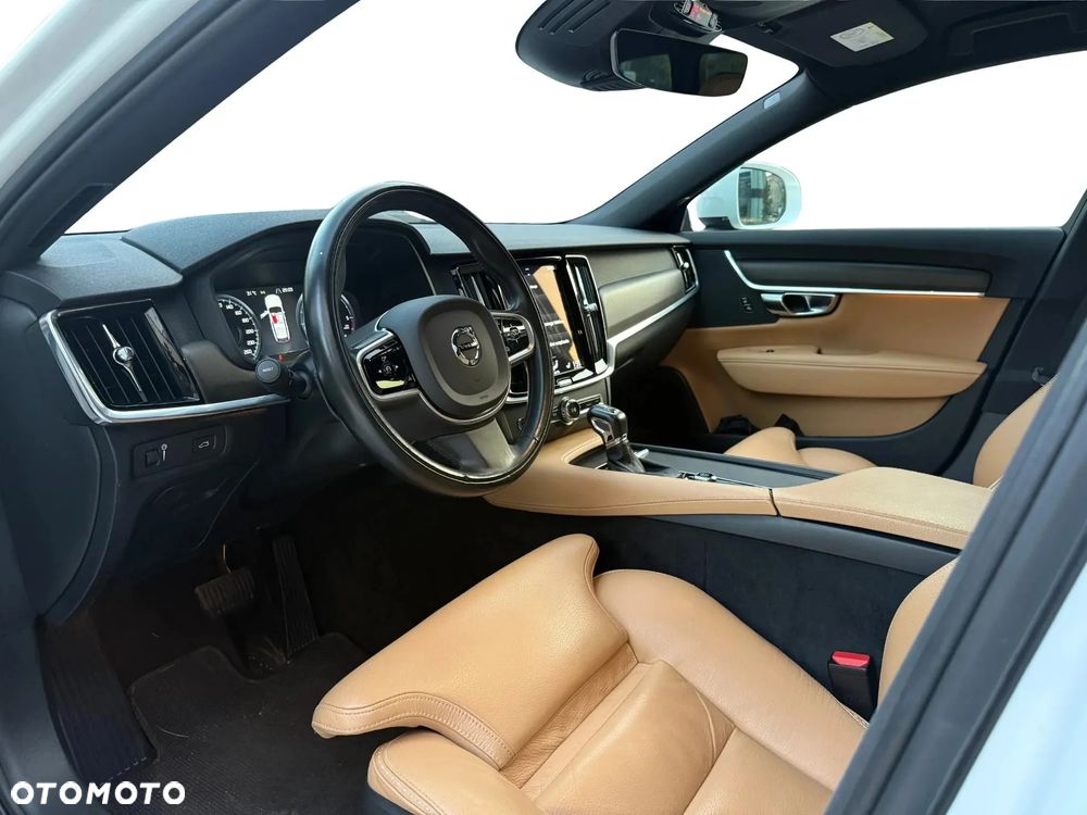 Volvo V90 D4 AWD Geartronic Momentum Pro - 14