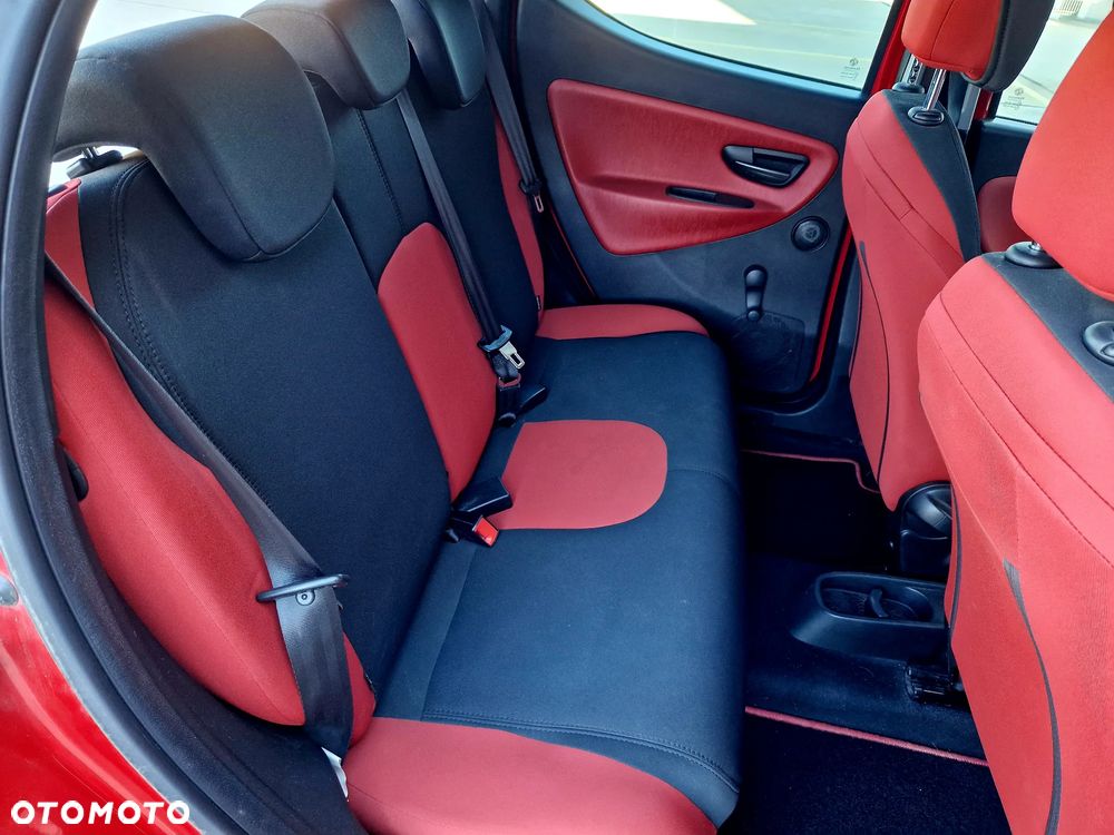 Lancia Ypsilon 1.2 8V Black&Red S&S - 18