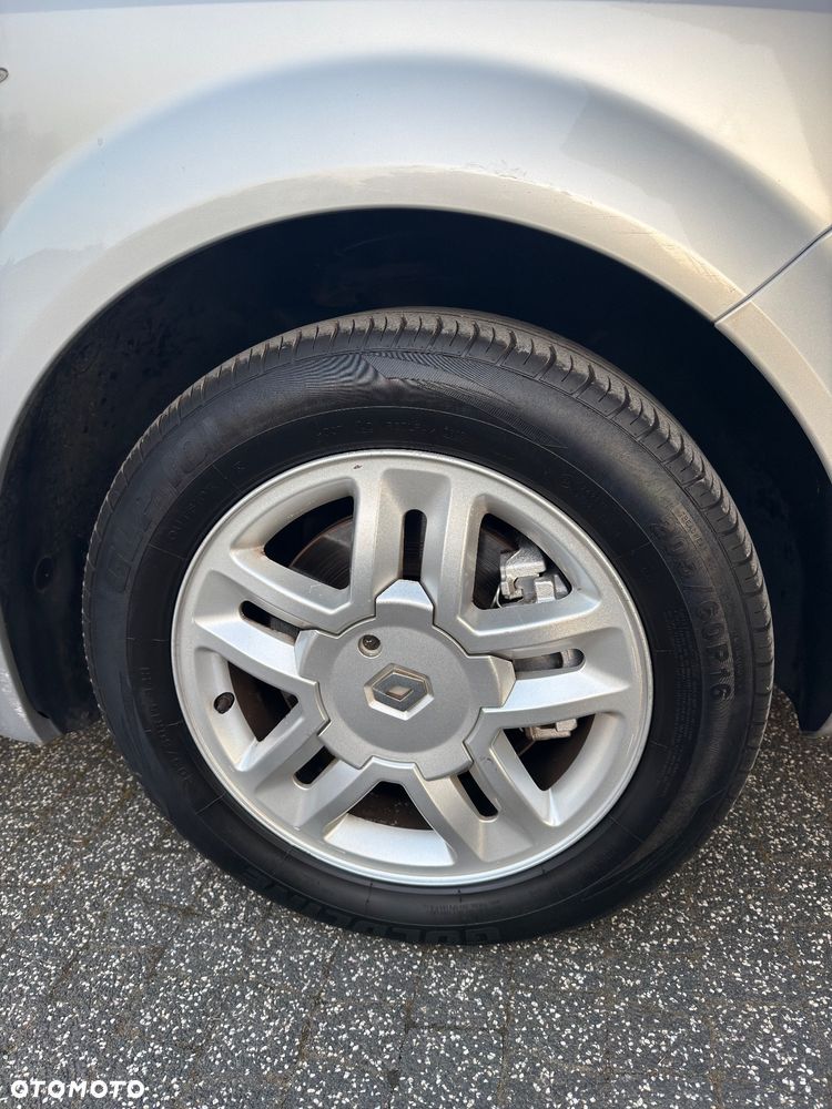 Renault Scenic 2.0 16V Privilege - 32