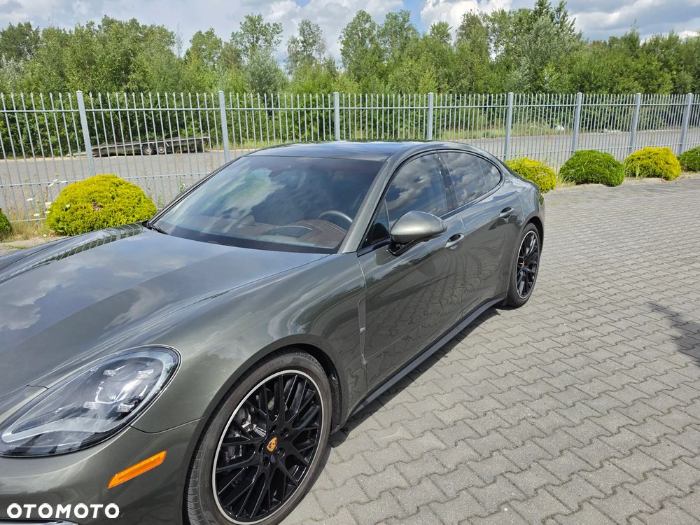 Porsche Panamera 4 Platinum Edition - 24