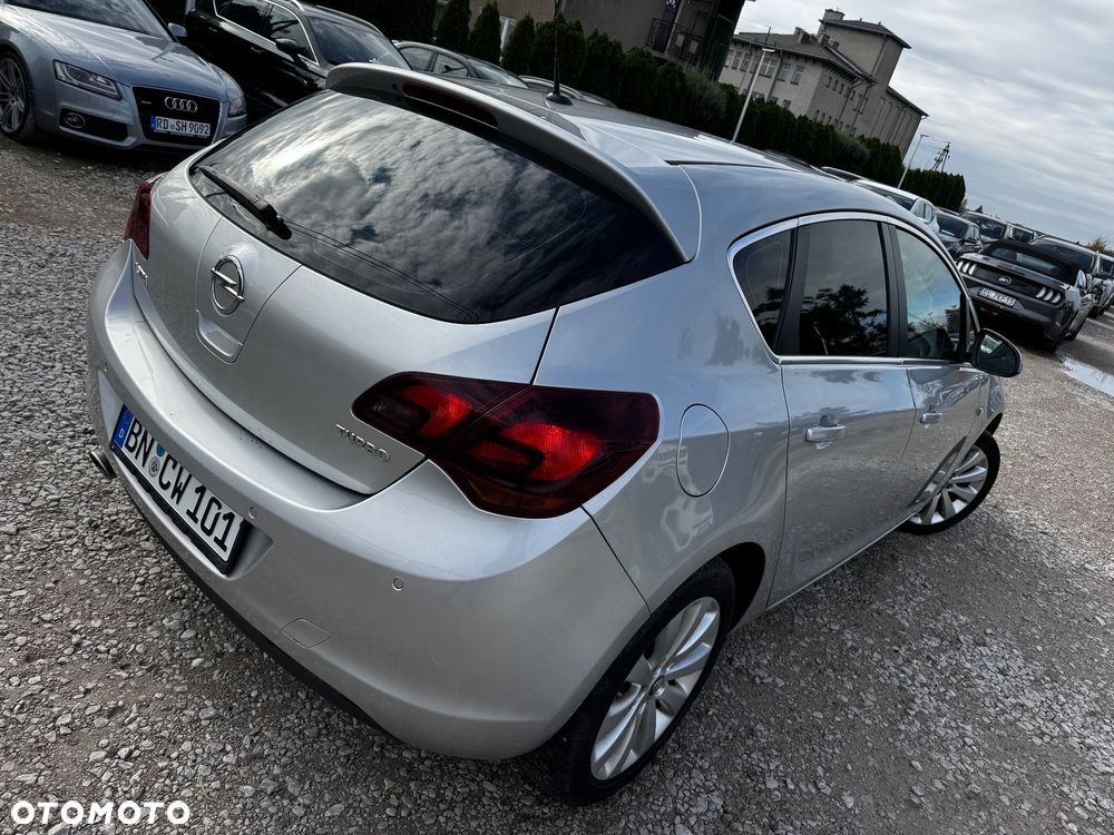 Opel Astra 1.4 Turbo Cosmo - 22