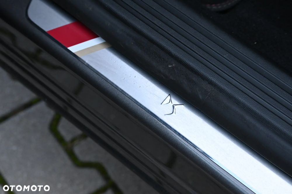 Citroën DS7 Crossback BlueHDI 180 PERFORMANCE LINE - 27